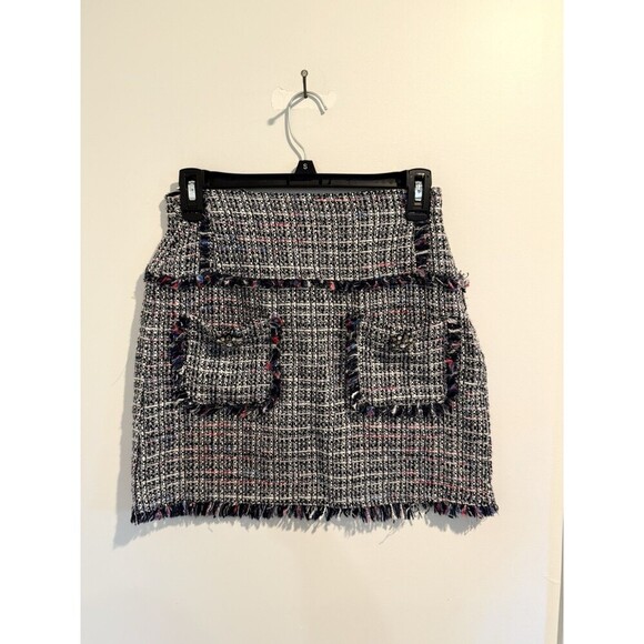 ZARA TWEED MINI SKIRT WITH GEM APPLIQUE FRINGES SIZE SMALL - Picture 2 of 5